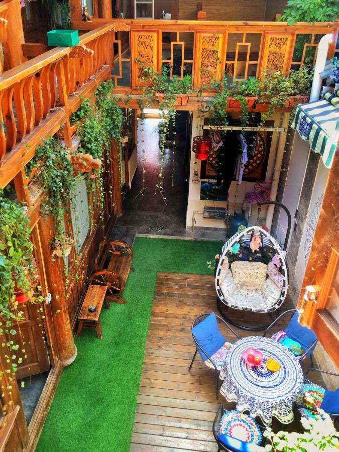 Juxian Boutique Homestay Лицзян Экстерьер фото