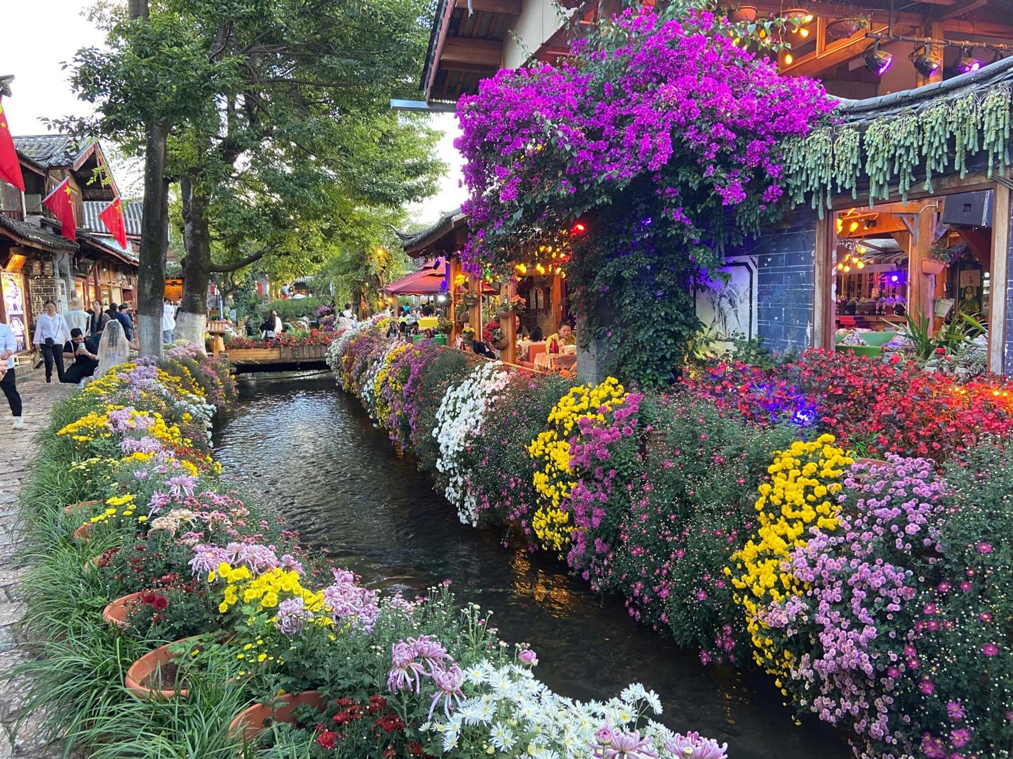 Juxian Boutique Homestay Лицзян Экстерьер фото